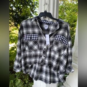 BDG by urban outfitters button up flannel shirt size Medium NWT